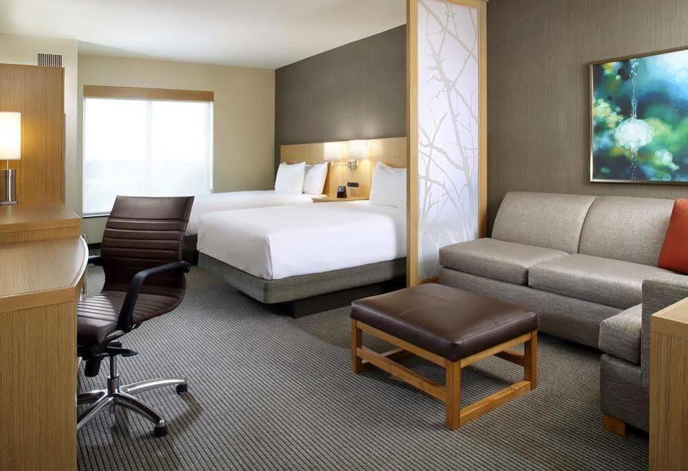 Hyatt Place Delano Esterno foto